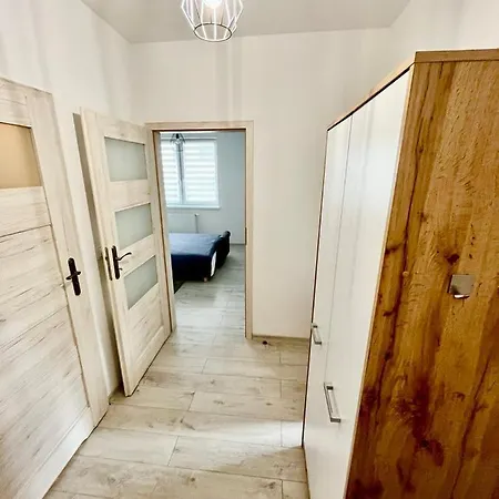 Sdh 1 Comfortable Near Warsaw Apartament *
