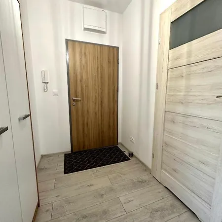 Sdh 1 Comfortable Near Warsaw Apartamento *